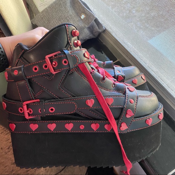 Dolls Kill Shoes Dolls Kill Yru Qozmo Bondage Red Heart Platform